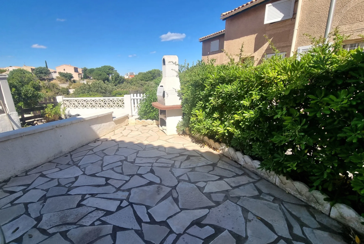 Charmante villa de type 3 avec vue mer et piscine à St Pierre la Mer 