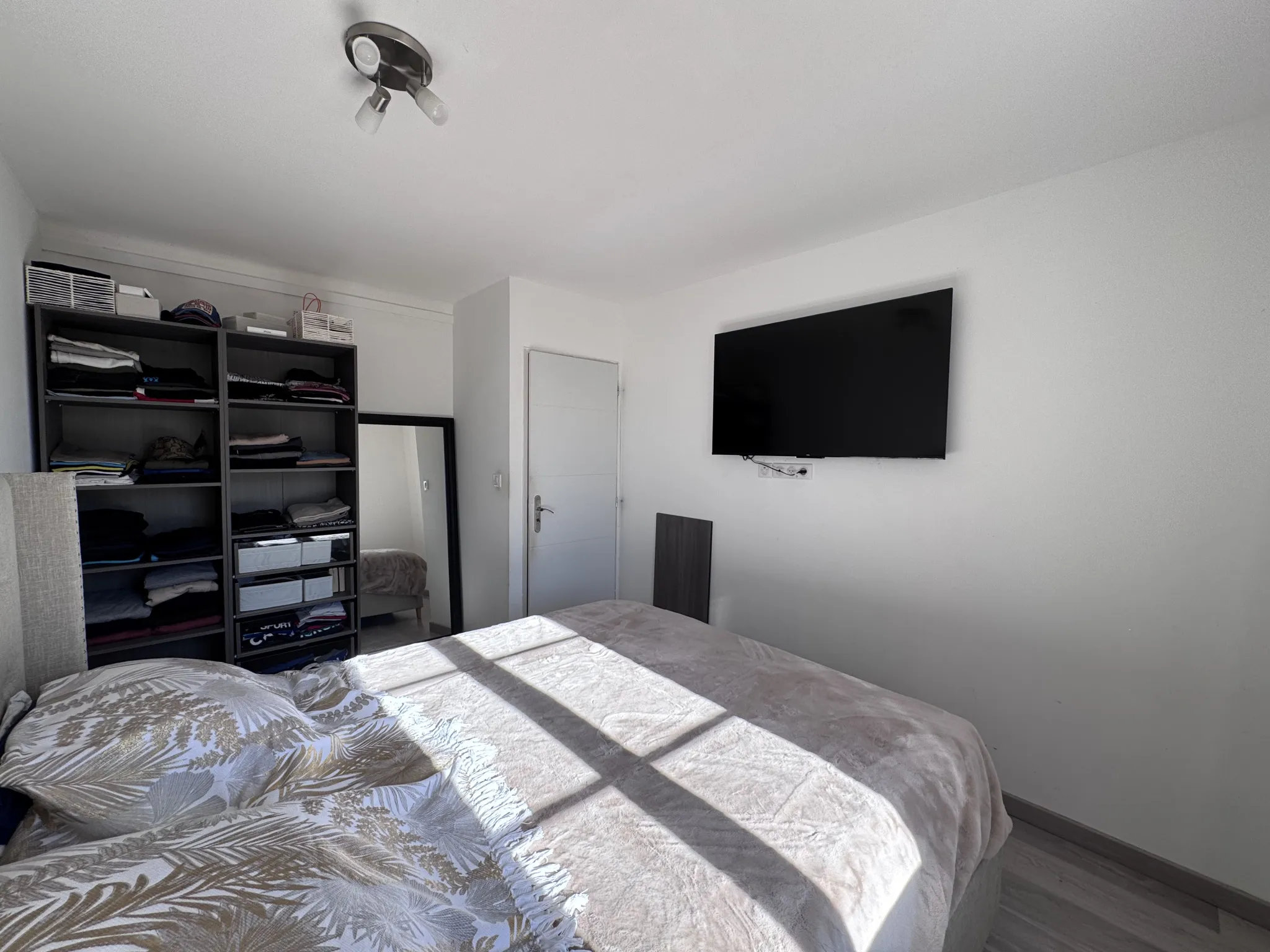 Appartement T3 Rénové à vendre à Peyrolles-en-Provence 