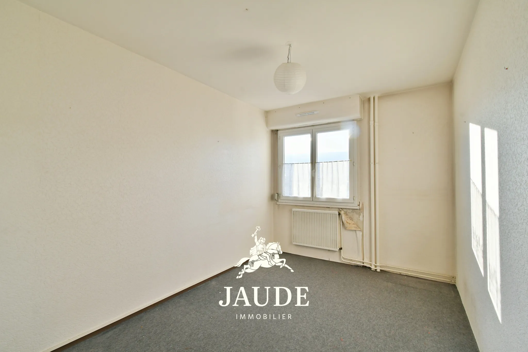 F6 106m² avec 4 Chambres et Parking à Clermont-Ferrand 