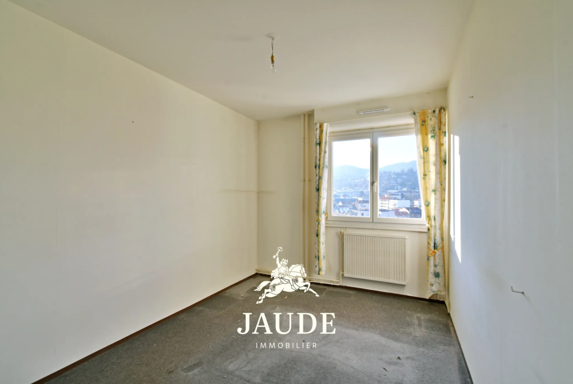 F6 106m² avec 4 Chambres et Parking à Clermont-Ferrand 