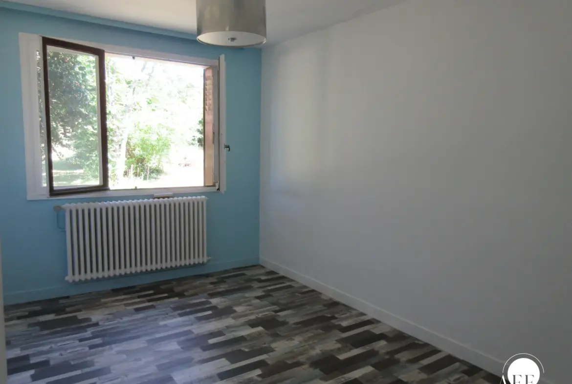 À vendre : Pavillon indépendant à Jouy sur Morin - 128 m² - 5 pièces 