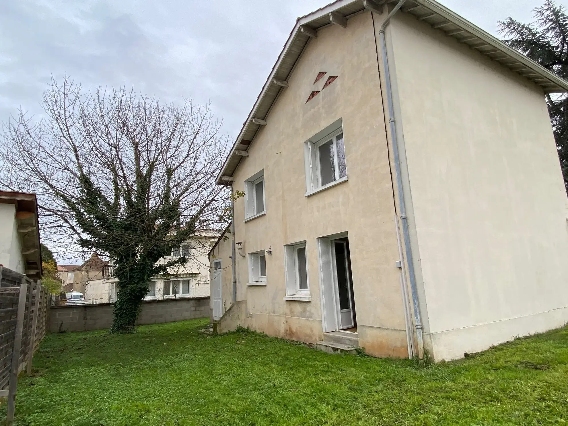 Maison à vendre à Monsempron-Libos - 83 m² avec Jardin 