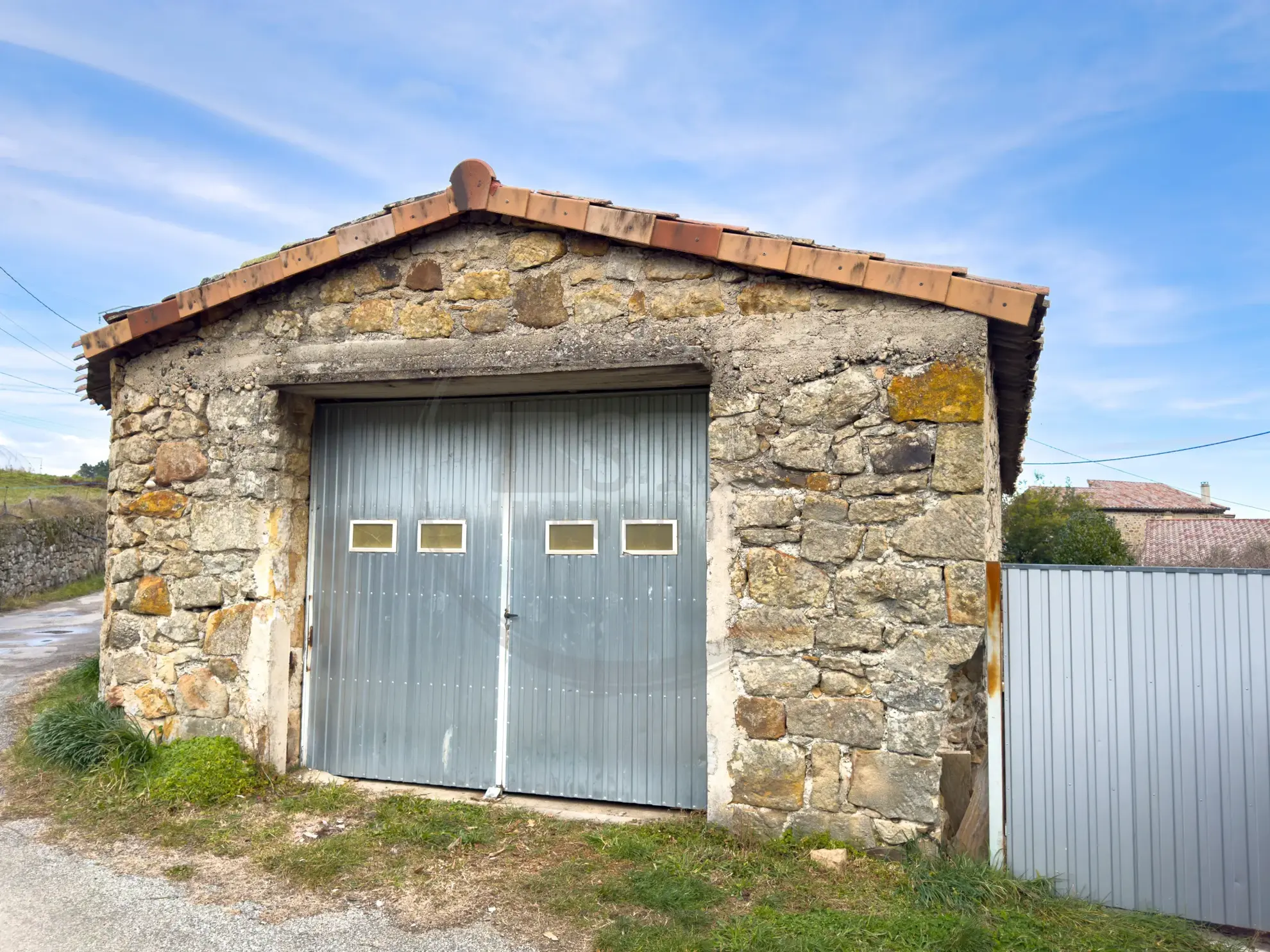 Maison en pierres de 116 m² avec dépendance aux Ollières-sur-Eyrieux 