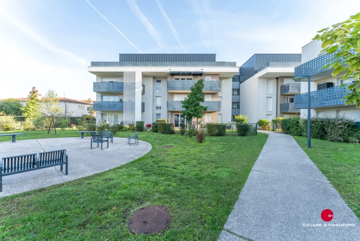 Bel appartement T2 à Mérignac avec terrasse et jardin 