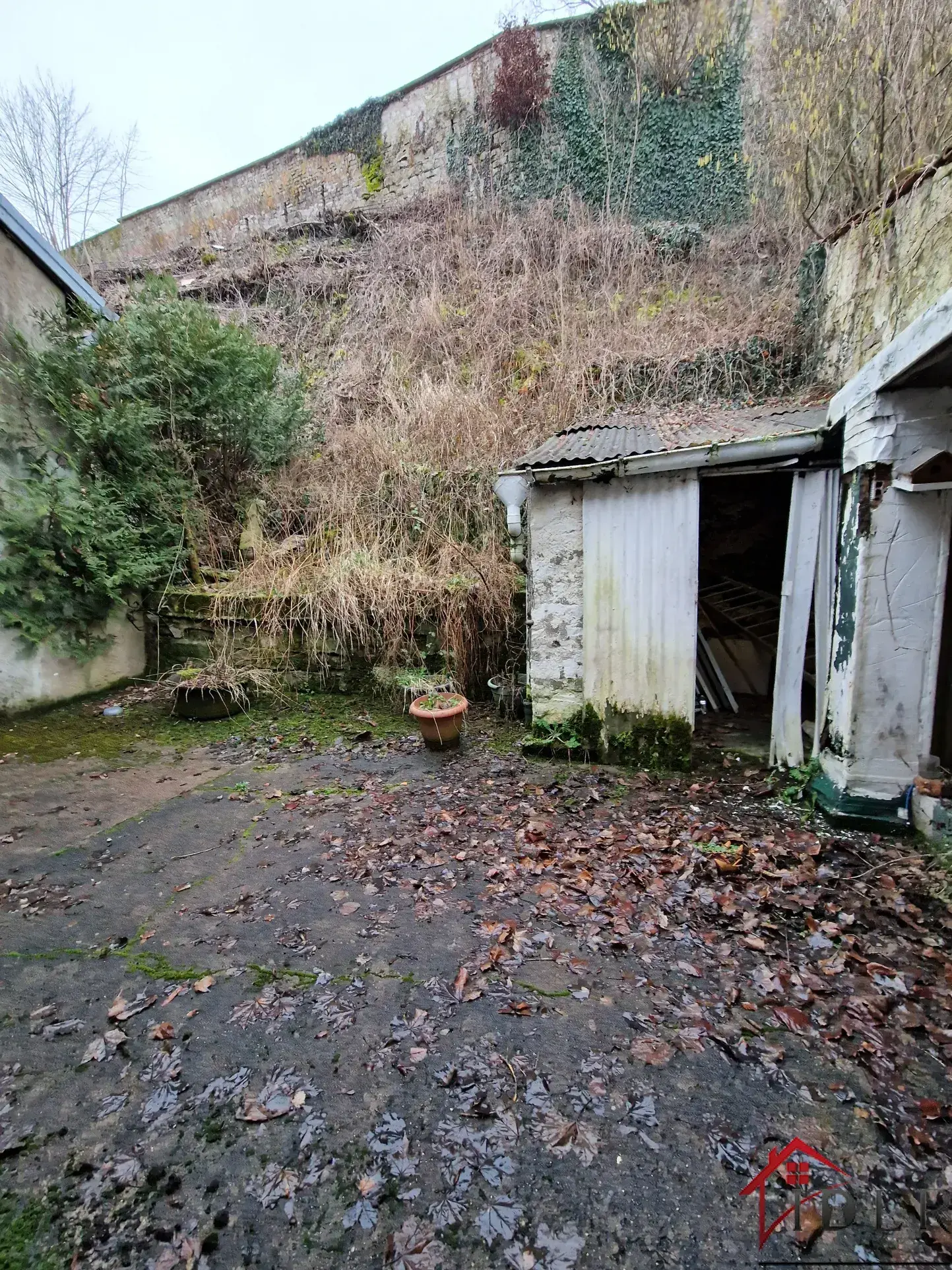 Maison de ville à rénover à Bourbonne-les-Bains 