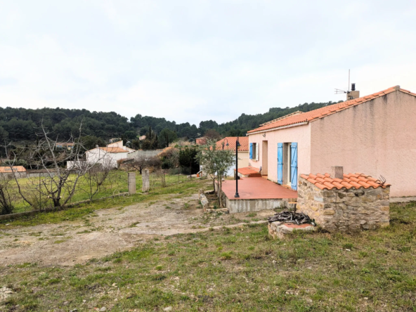 Villa plain-pied avec garage et terrain à Bize-Minervois