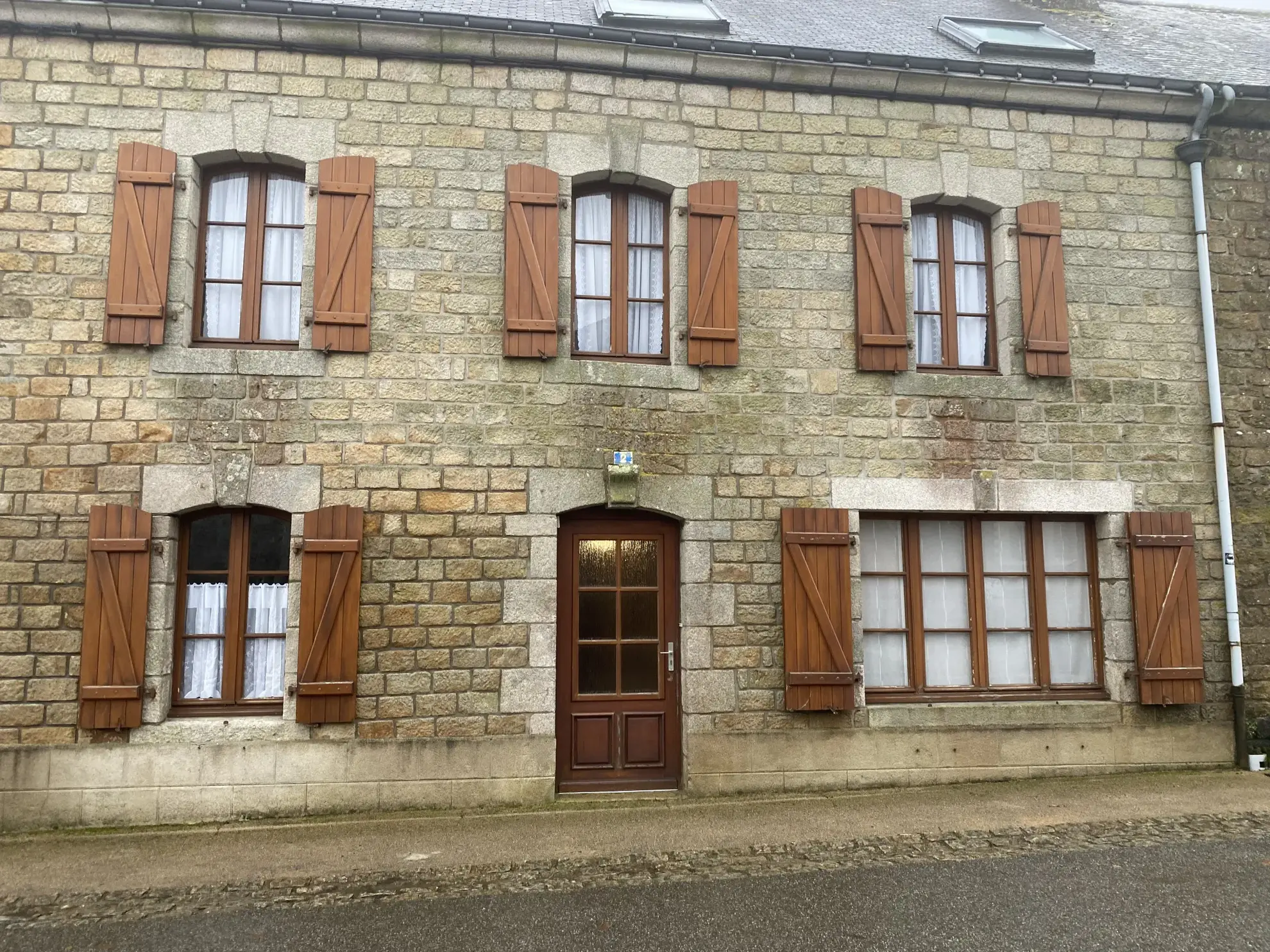 Maison en pierre avec atelier à Ploërdut - 5 chambres 