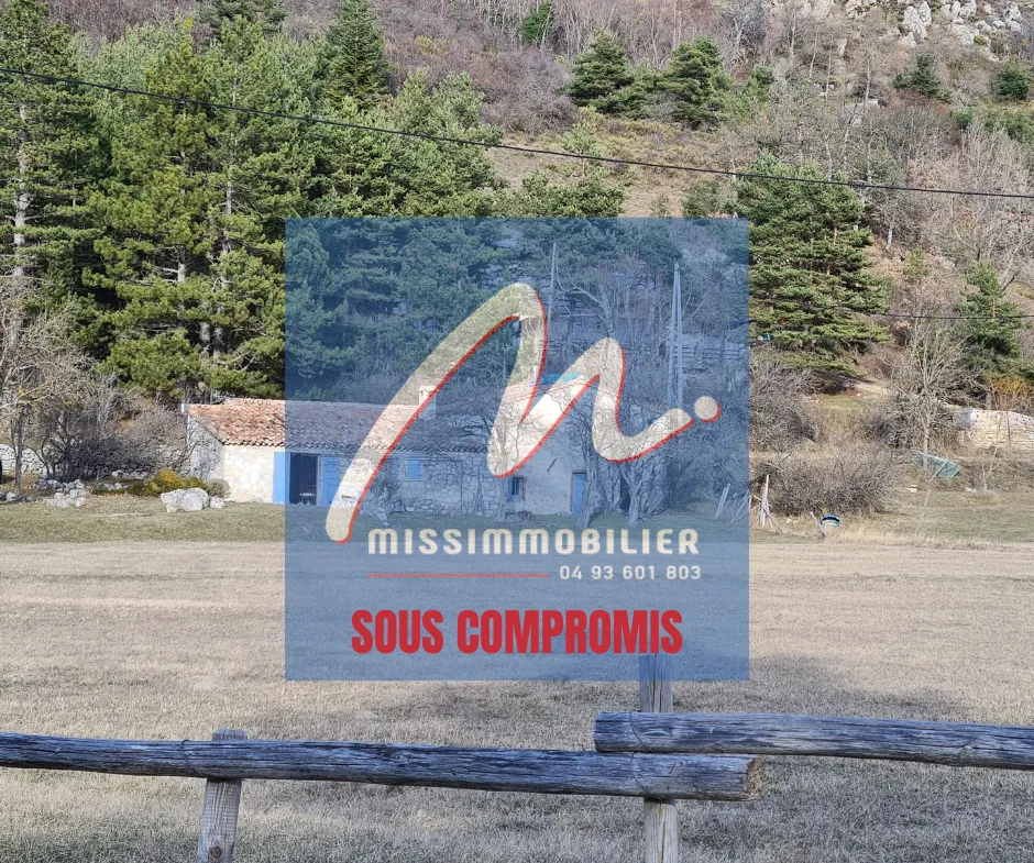 Bergerie rénovée sur 1 hectare à Caussols 