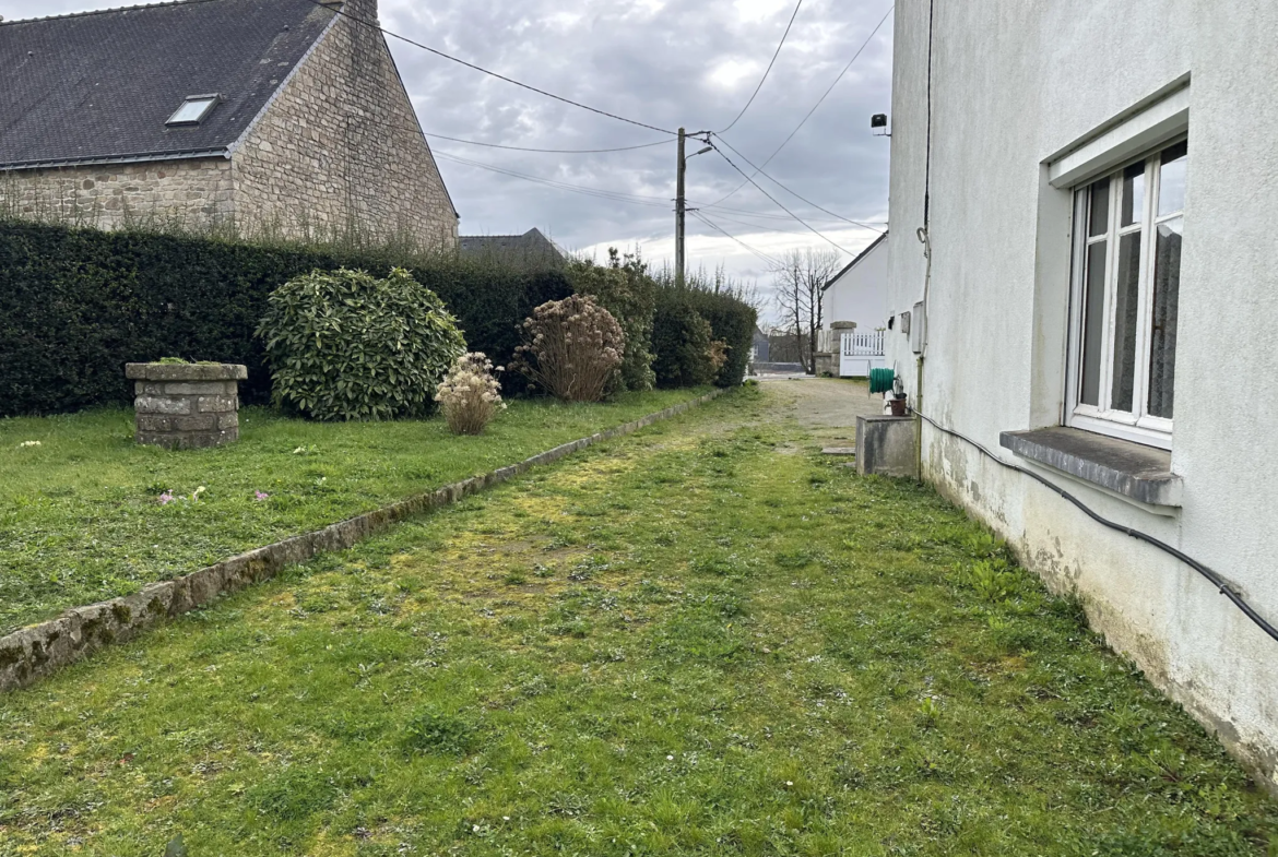 Maison des années 50 avec 5 chambres à Baud 