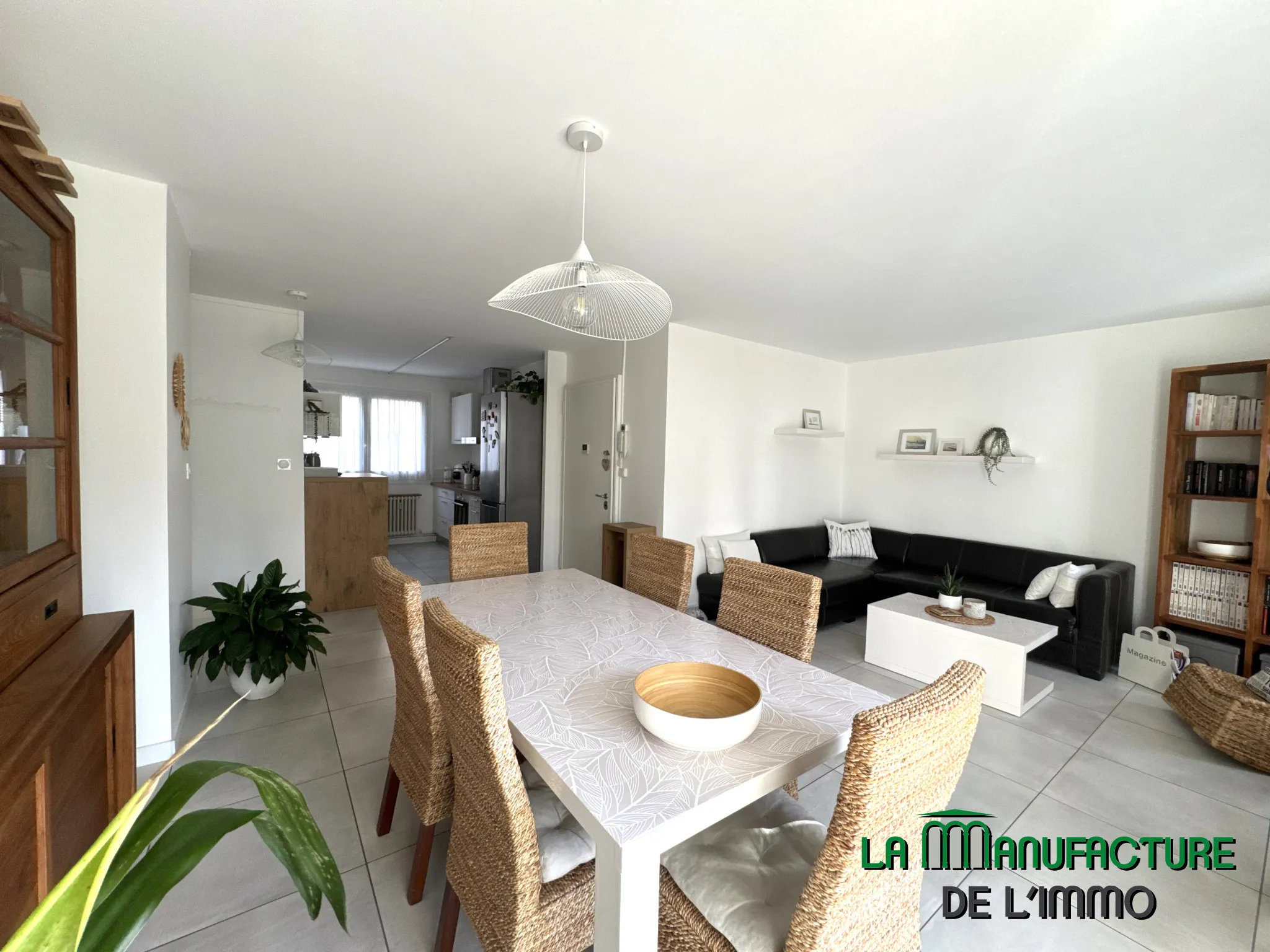 Appartement F4 à vendre avec balcon et parking à Saint-Etienne 