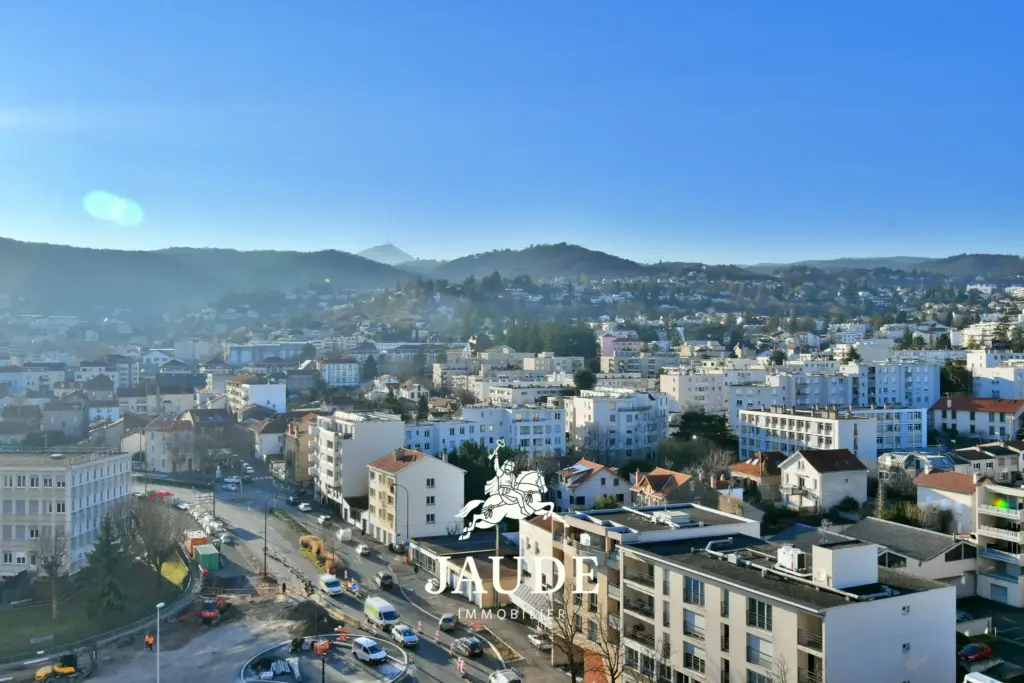 F3 de 70m² avec parking à Clermont-Ferrand - Vue dégagée