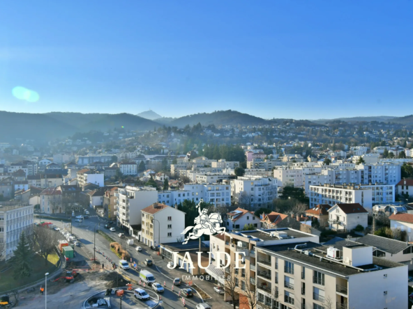 F3 de 70m² avec parking à Clermont-Ferrand - Vue dégagée