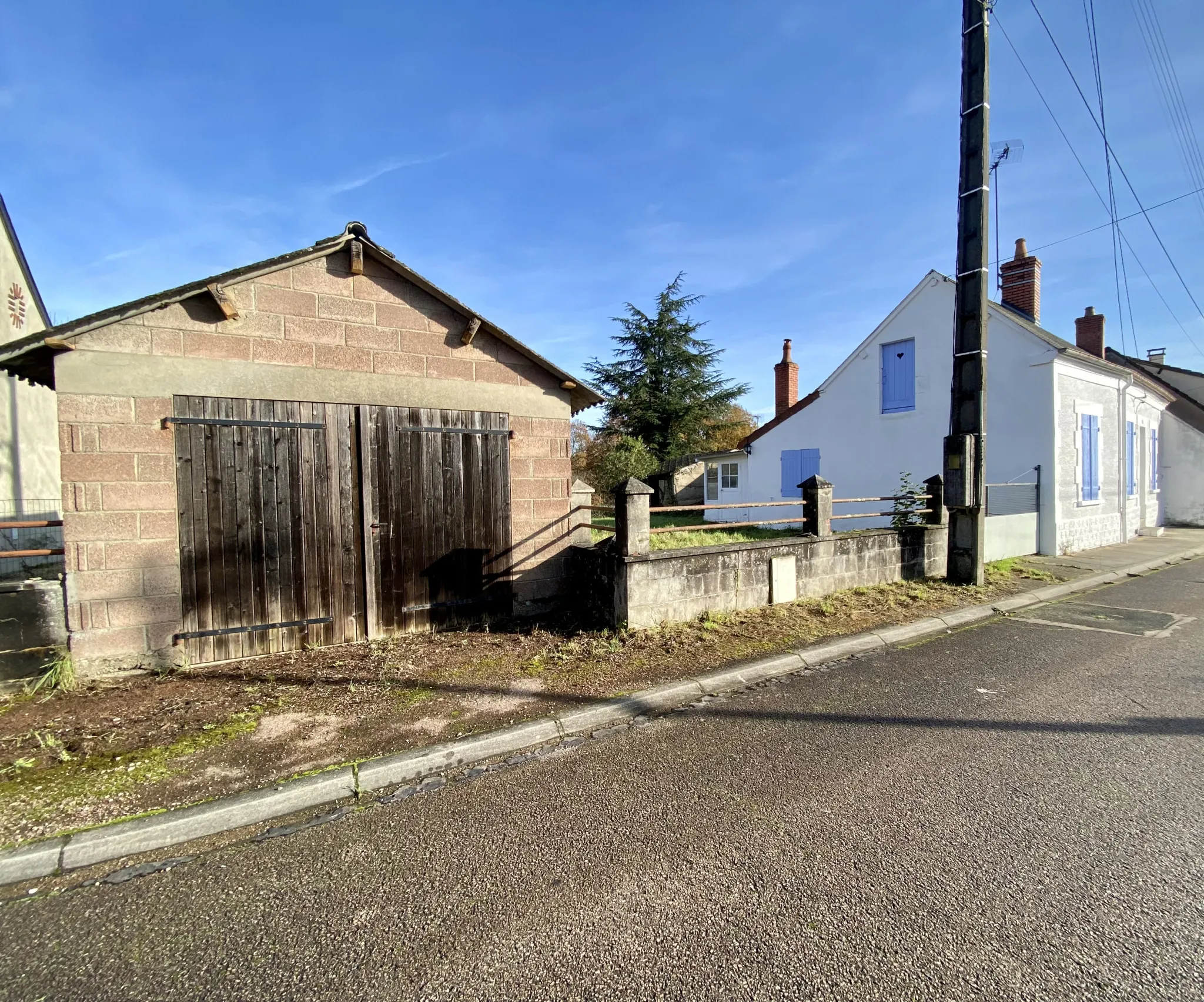 Maison de plain-pied rénovée avec grand jardin à La Machine 