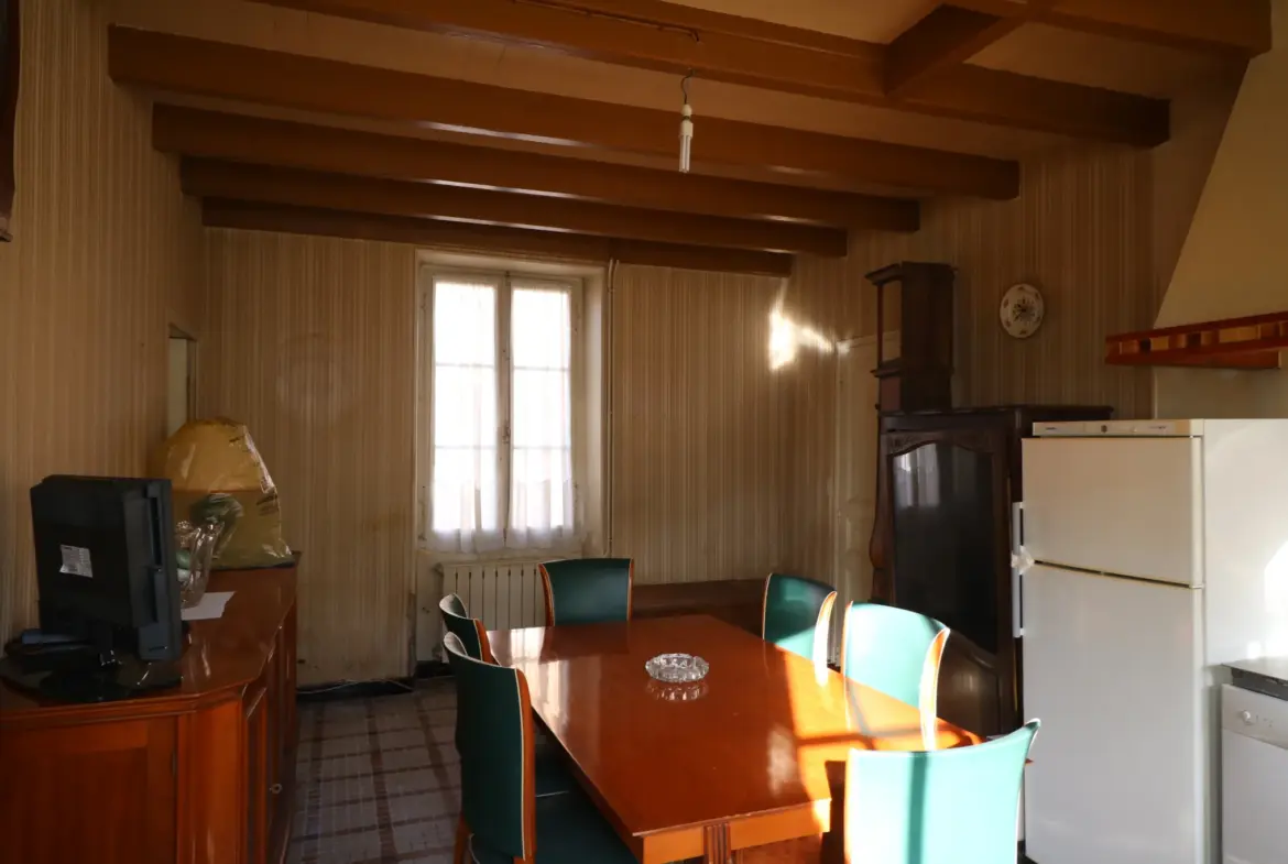 Maison de pays à rénover à Loulay - 108 000 € 