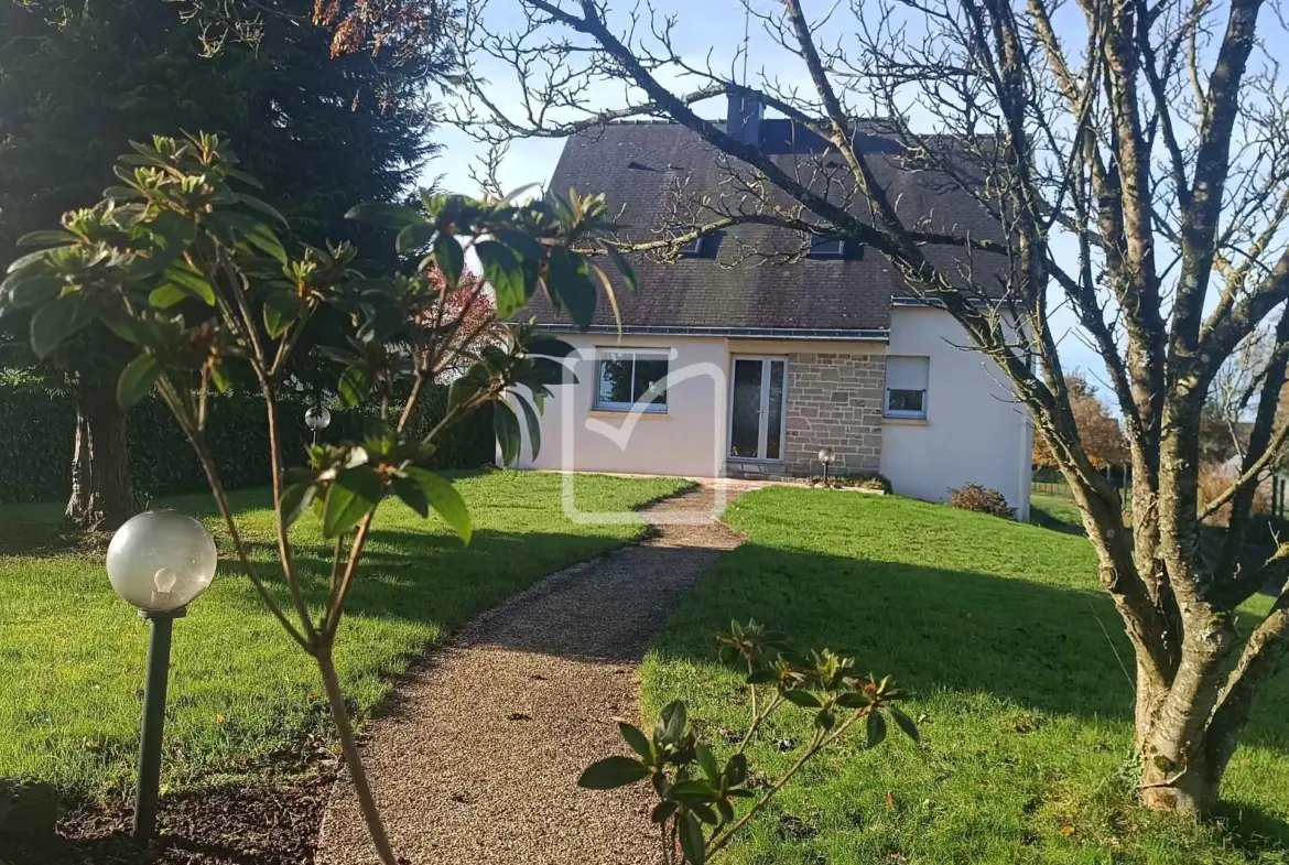 Maison individuelle 4 chambres avec bureau à Gourhel 