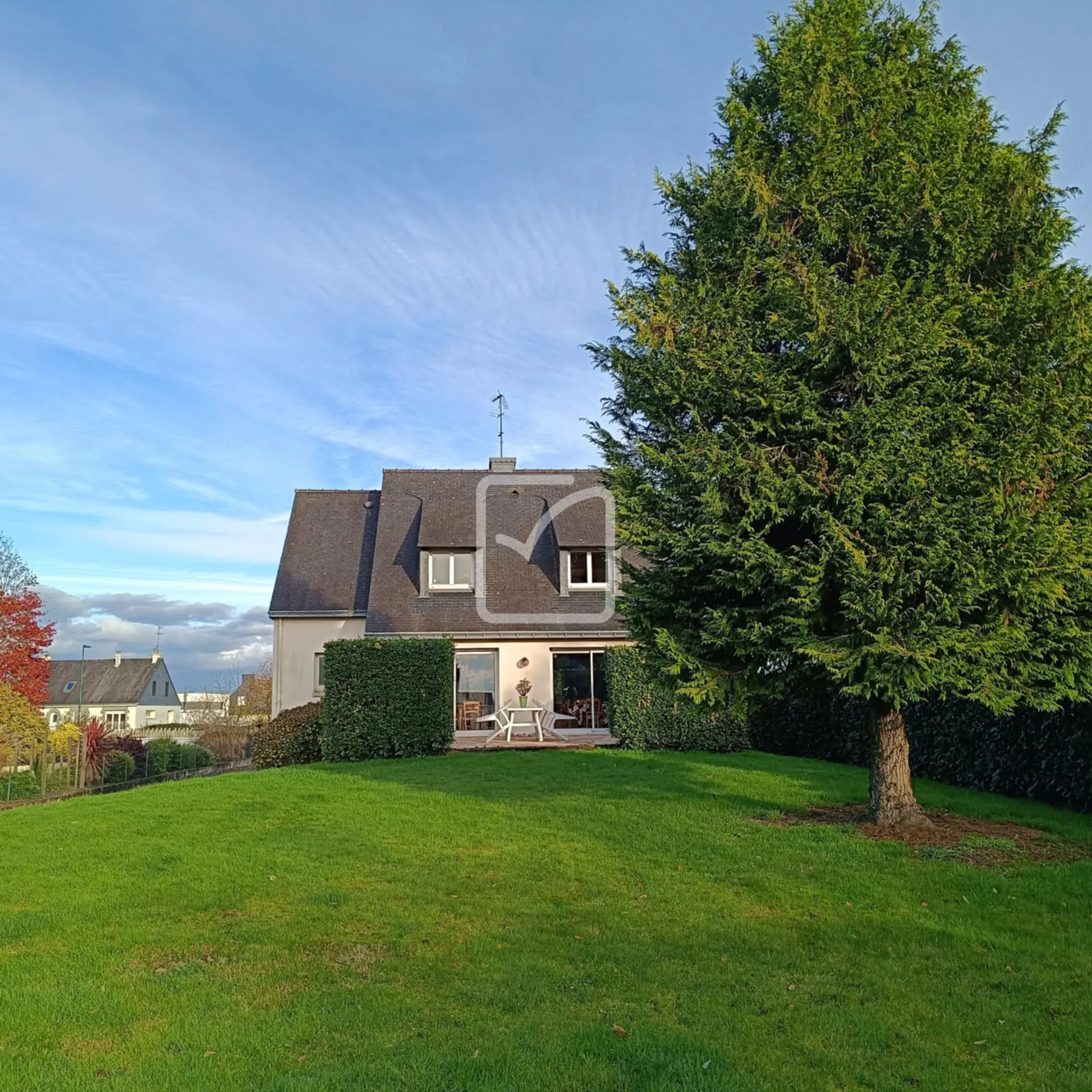 Maison individuelle 4 chambres avec bureau à Gourhel 