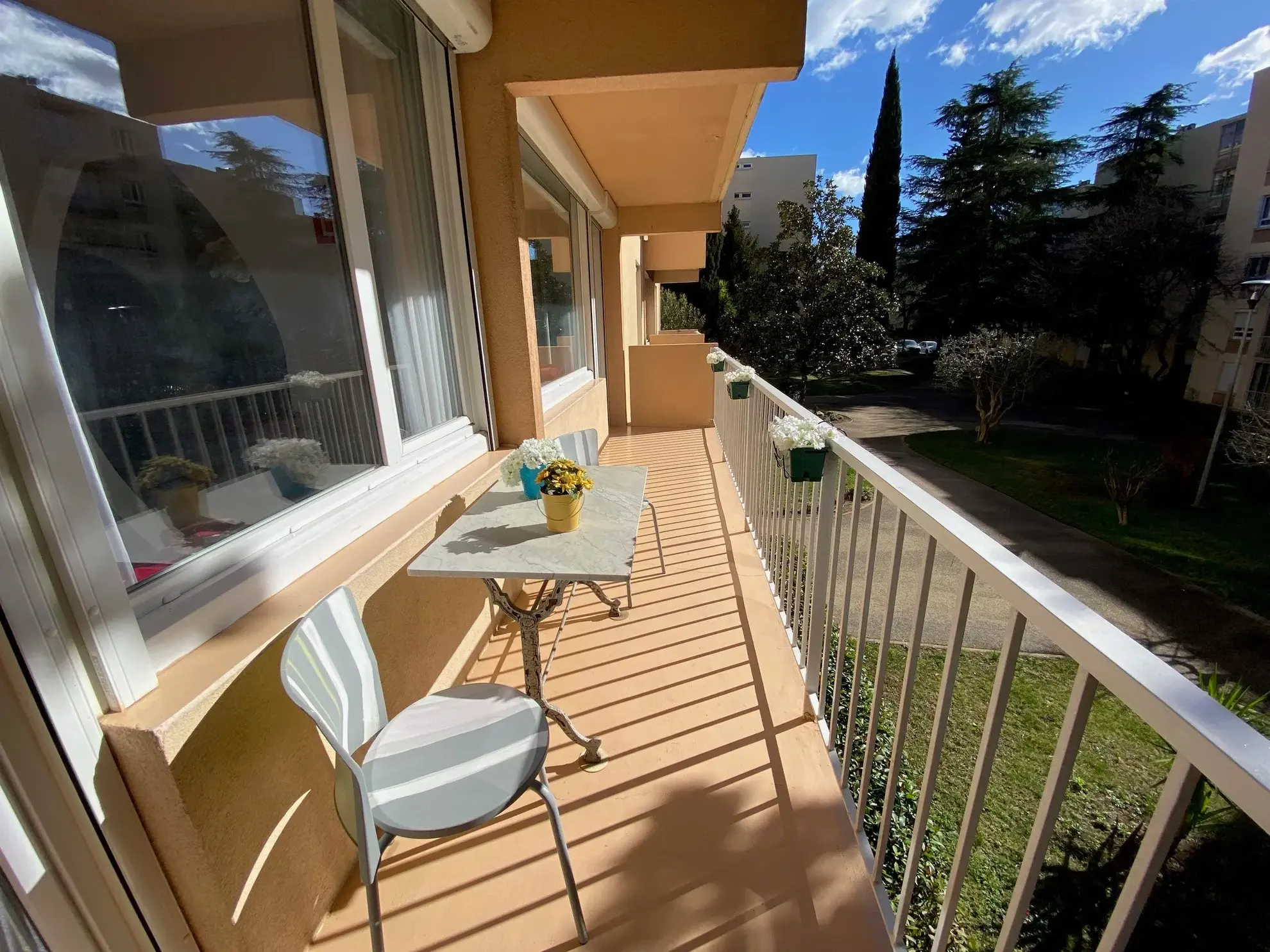 À vendre : Appartement 5 pièces 99 m² à Nîmes avec terrasse 