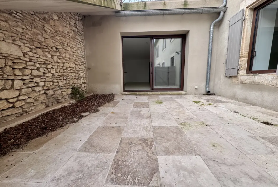 Appartement T3 avec terrasse à vendre sur Joucas 