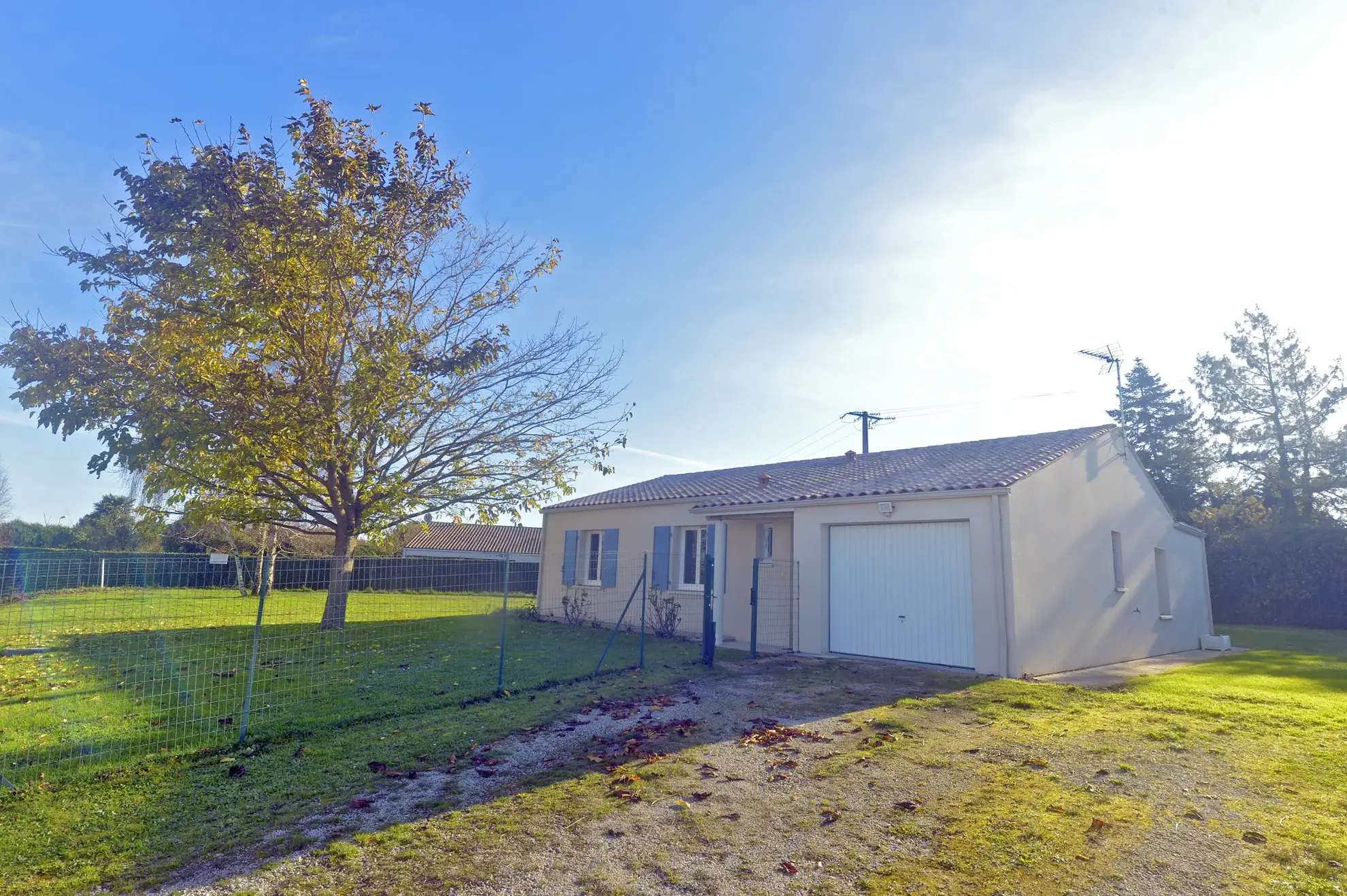 Maison à Vendre à Corme Écluse - 3 Chambres et Jardin 