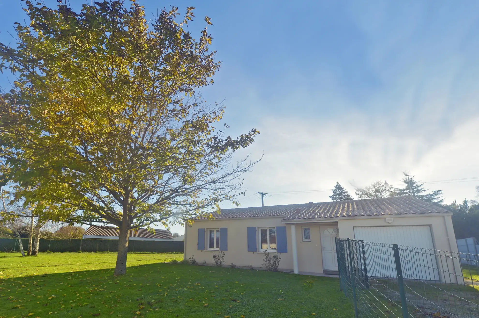 Maison à Vendre à Corme Écluse - 3 Chambres et Jardin 