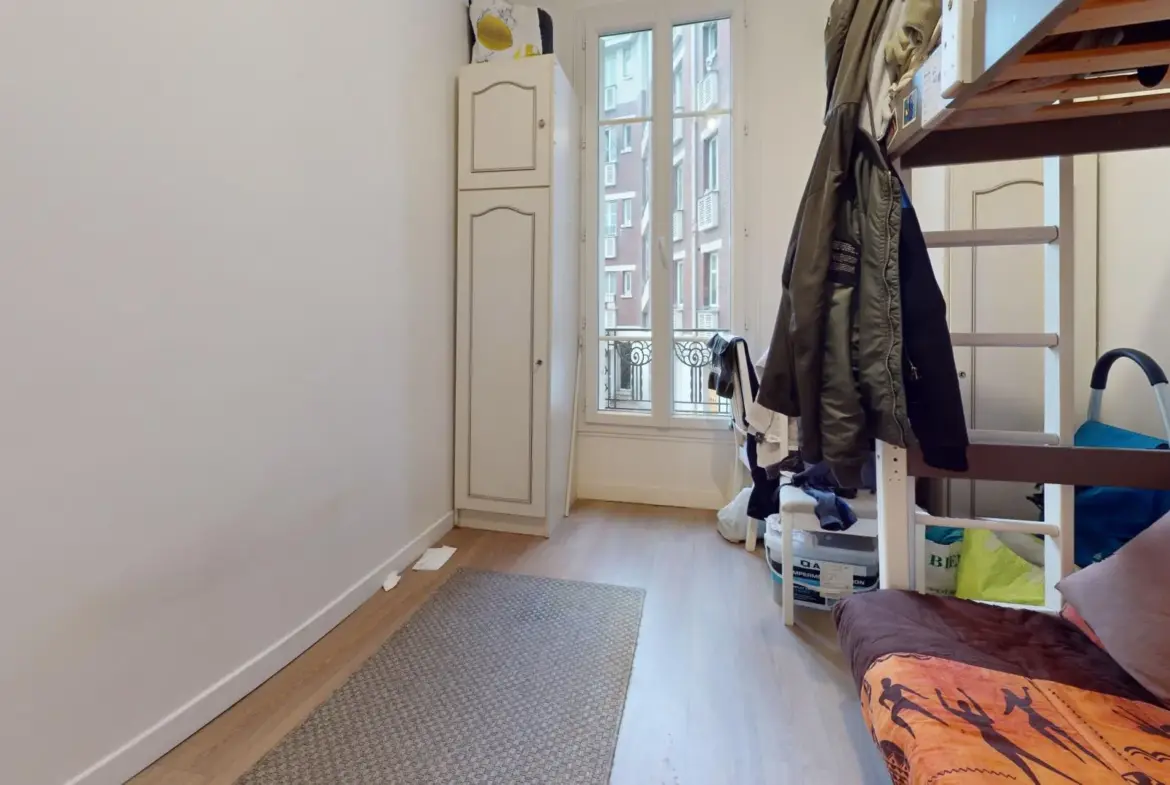 Appartement F2 à vendre à 200 m du RER B à Drancy 