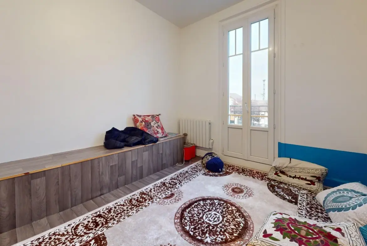 Appartement F2 à vendre à 200 m du RER B à Drancy 