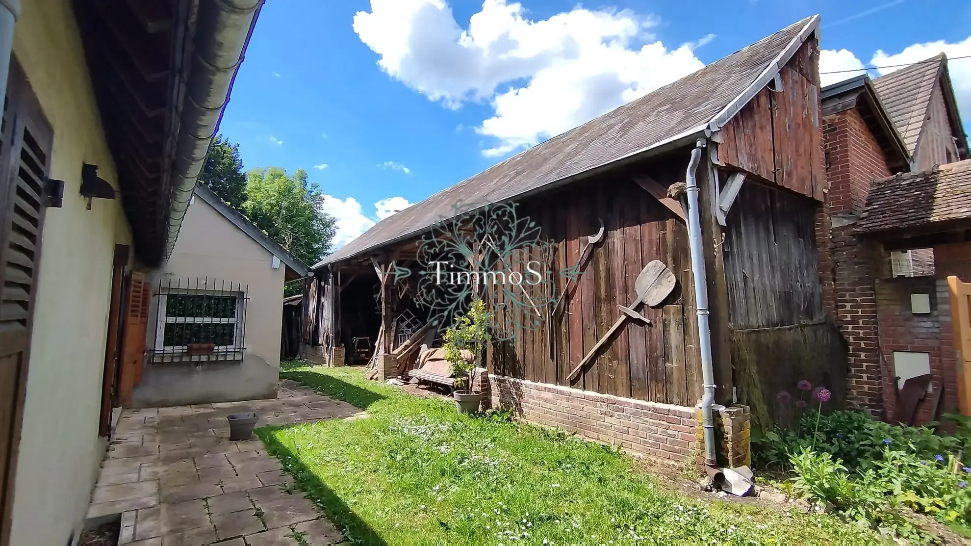 Charmante maison ancienne à Chambly avec parc de 2238 m² 