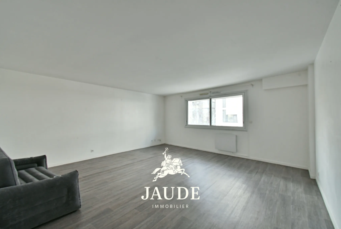 Appartement F5 de 112 m2 à vendre à Clermont-Ferrand, proche de la Place de Jaude 