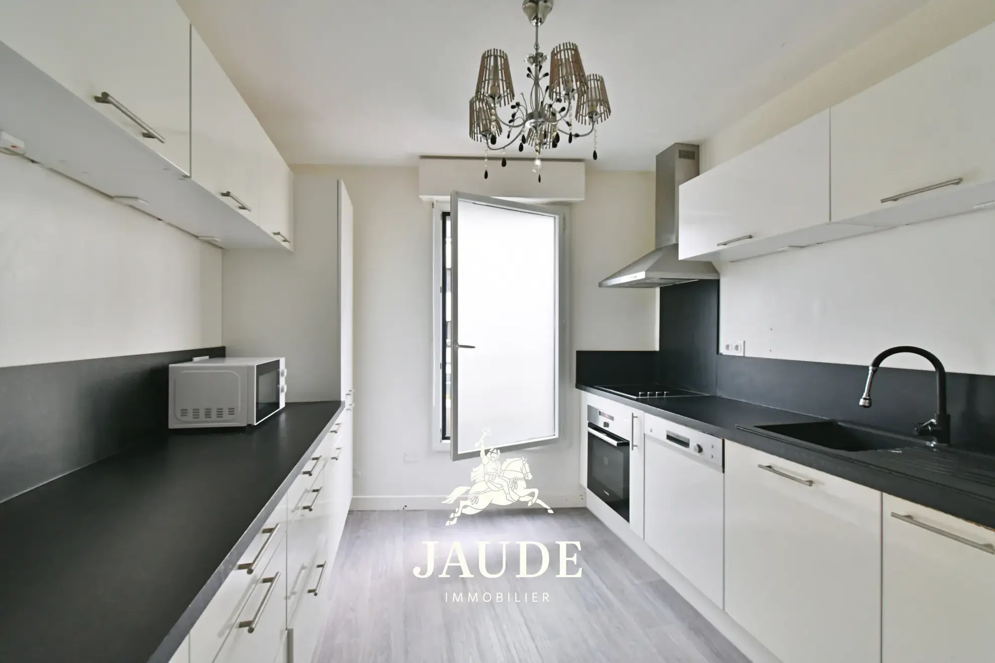 Appartement F5 de 112 m2 à vendre à Clermont-Ferrand, proche de la Place de Jaude 