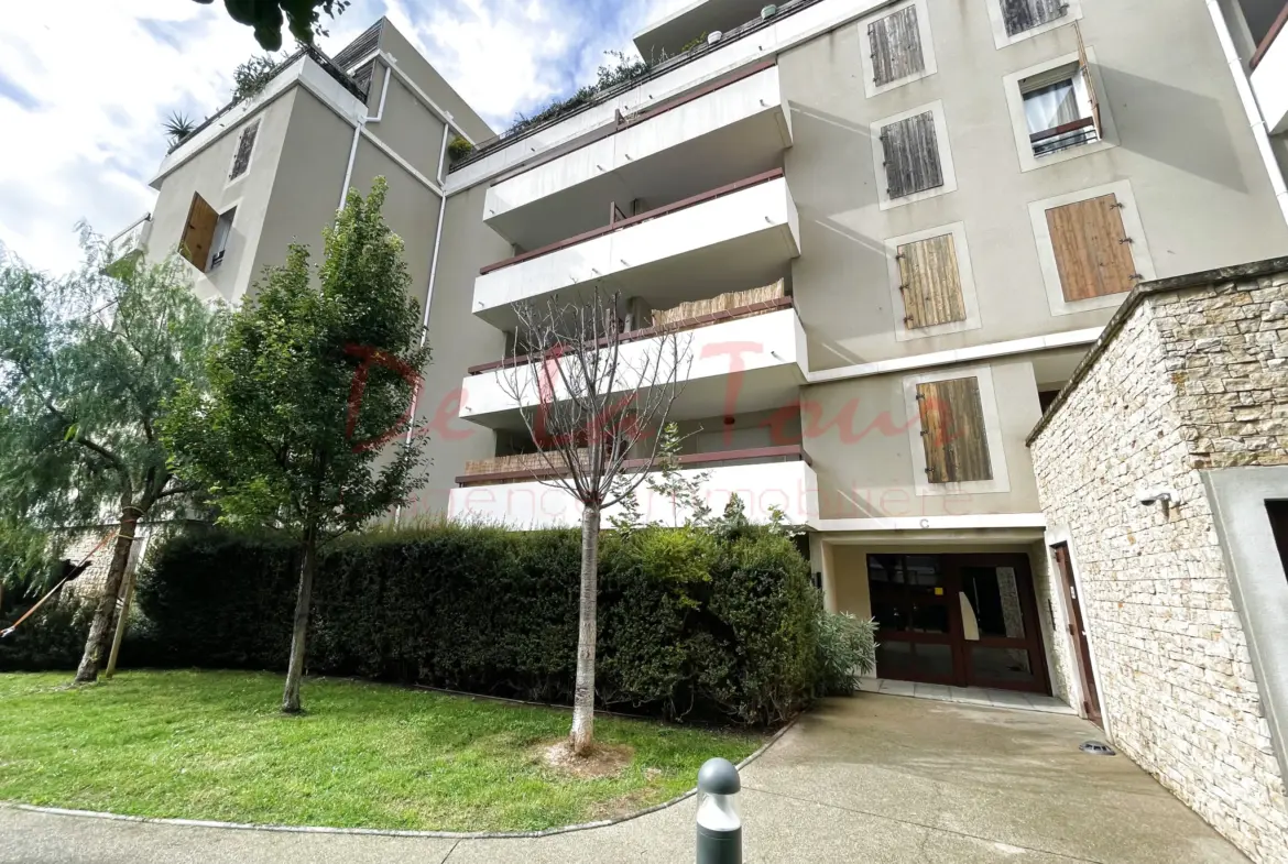 À vendre : Appartement T2 à Marseille 13014 avec terrasse et parking 