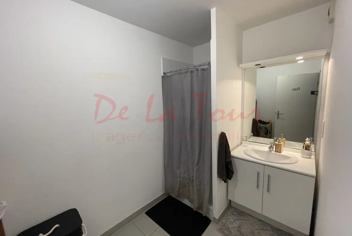 À vendre : Appartement T2 à Marseille 13014 avec terrasse et parking 