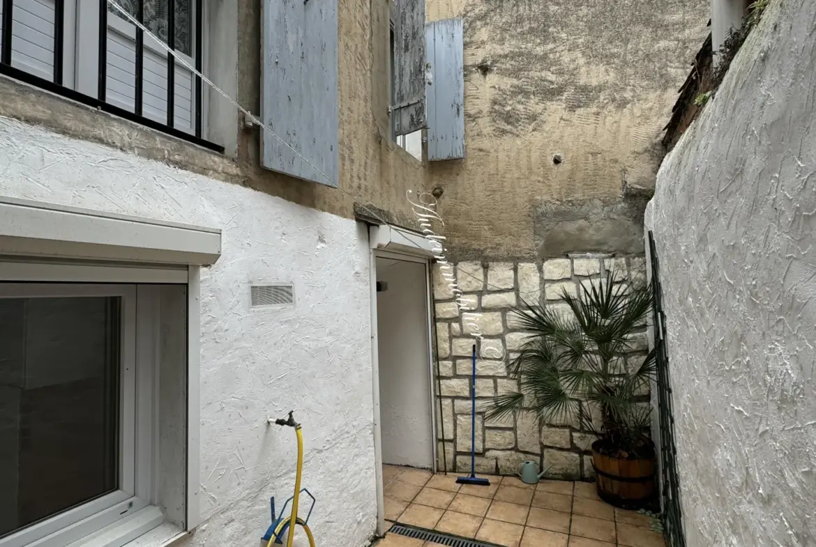 Maison de ville avec terrasse à Limoux 