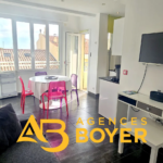 Appartement T2 Rénové à Bandol - Vue Imprenable sur le Port