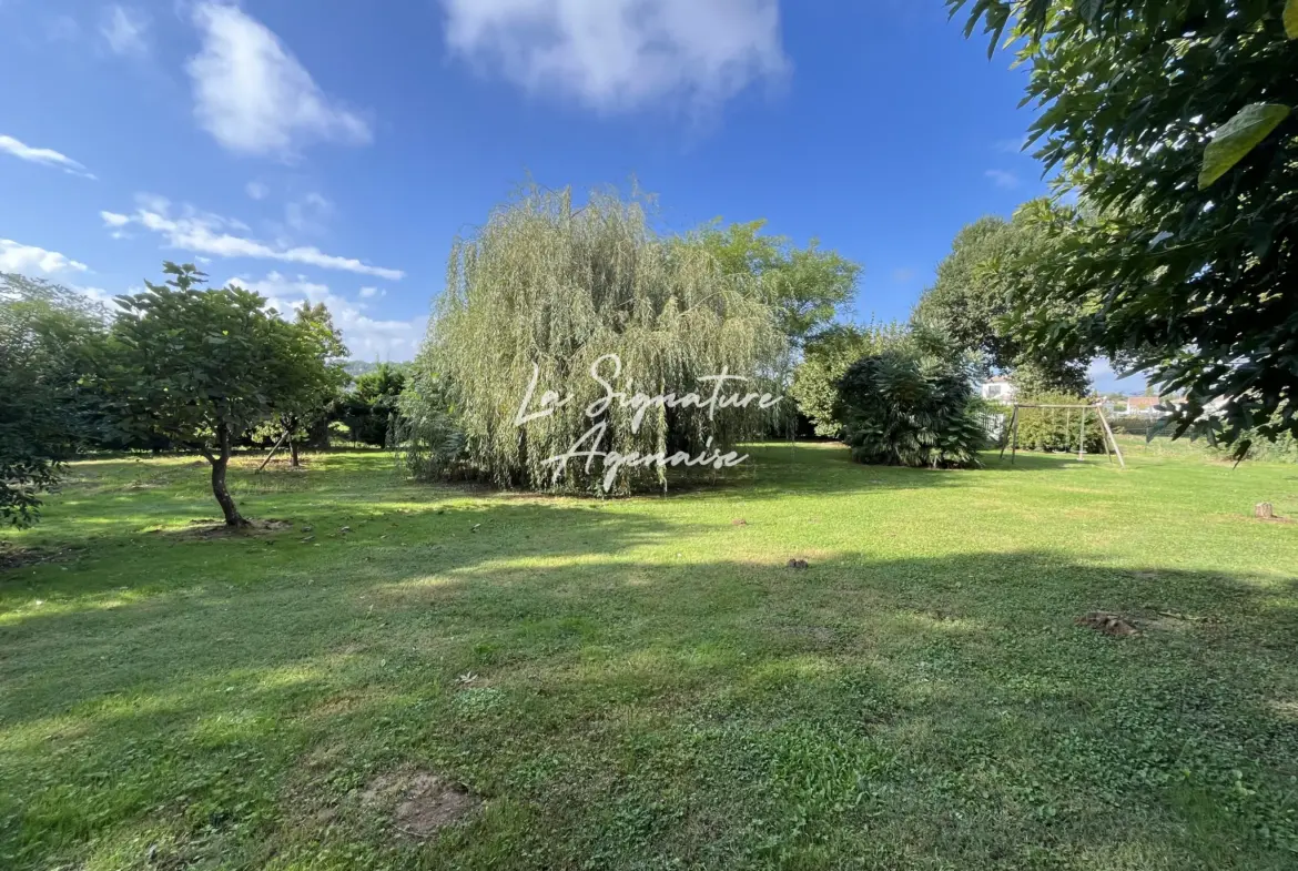 Maison familiale à Roquefort - 123 m² avec jardin de 2100 m² 