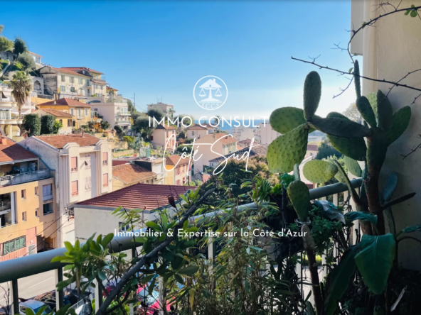 À vendre : Appartement 3 pièces avec vue mer à Nice, Estienne d'Orves