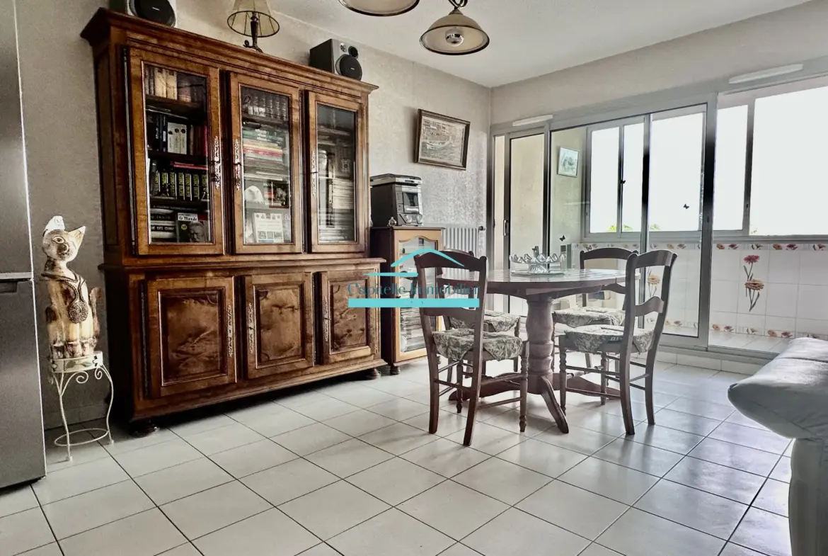 À vendre : Appartement T3 à Sète avec garage et vue imprenable 