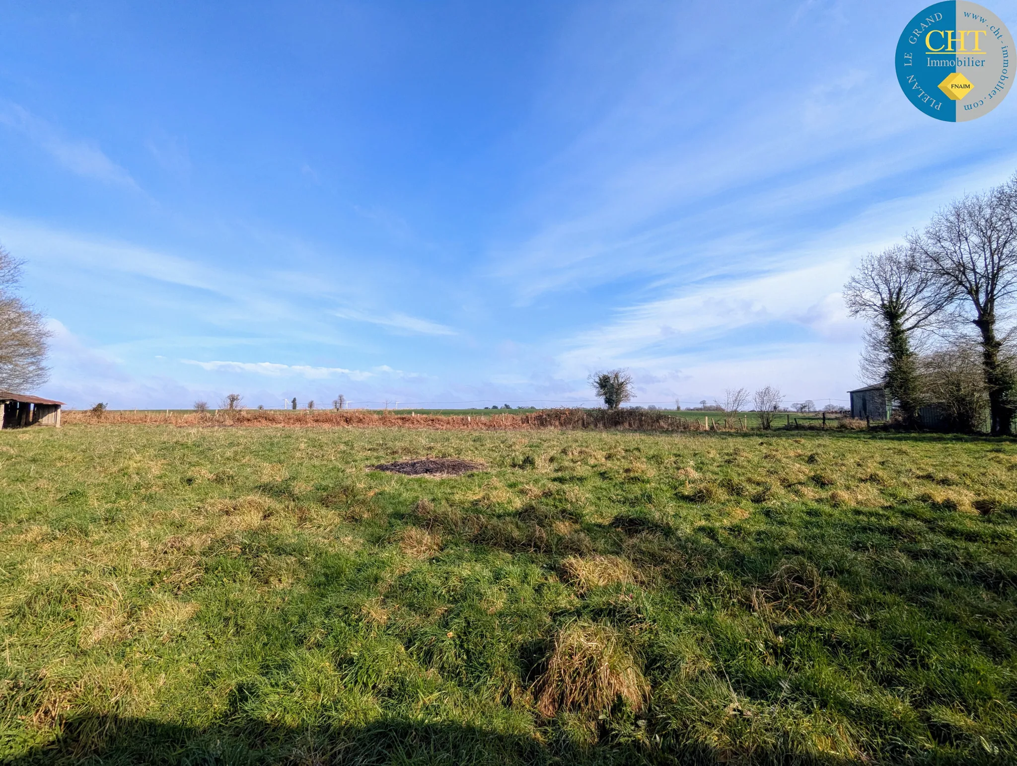 Longère en pierres avec 5 chambres à Maxent, en campagne 