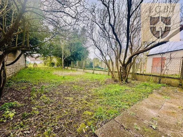 Maison à vendre au centre d'Oucques la Nouvelle 