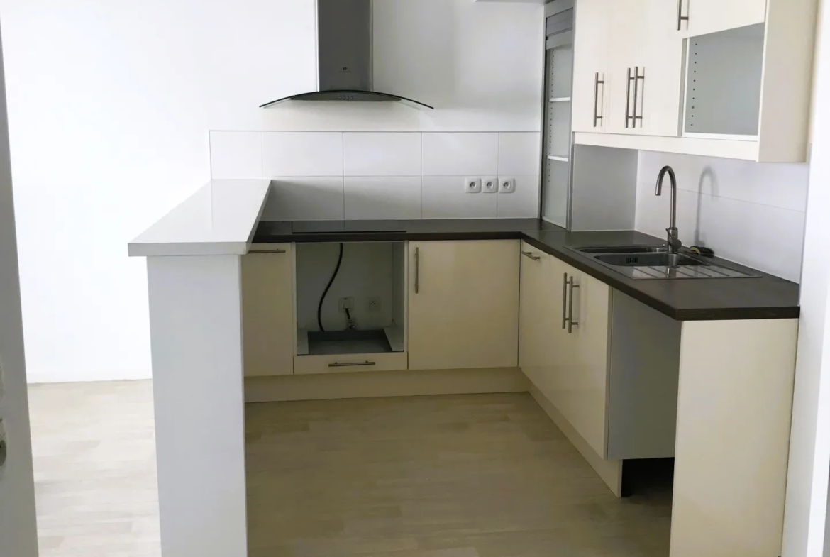 Appartement 3 pièces de 55,6m² avec 2 parkings à Fontenay le Fleury 