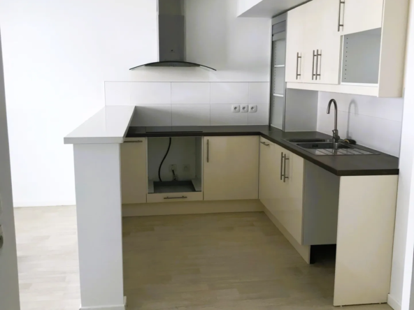 Appartement 3 pièces de 55,6m² avec 2 parkings à Fontenay le Fleury