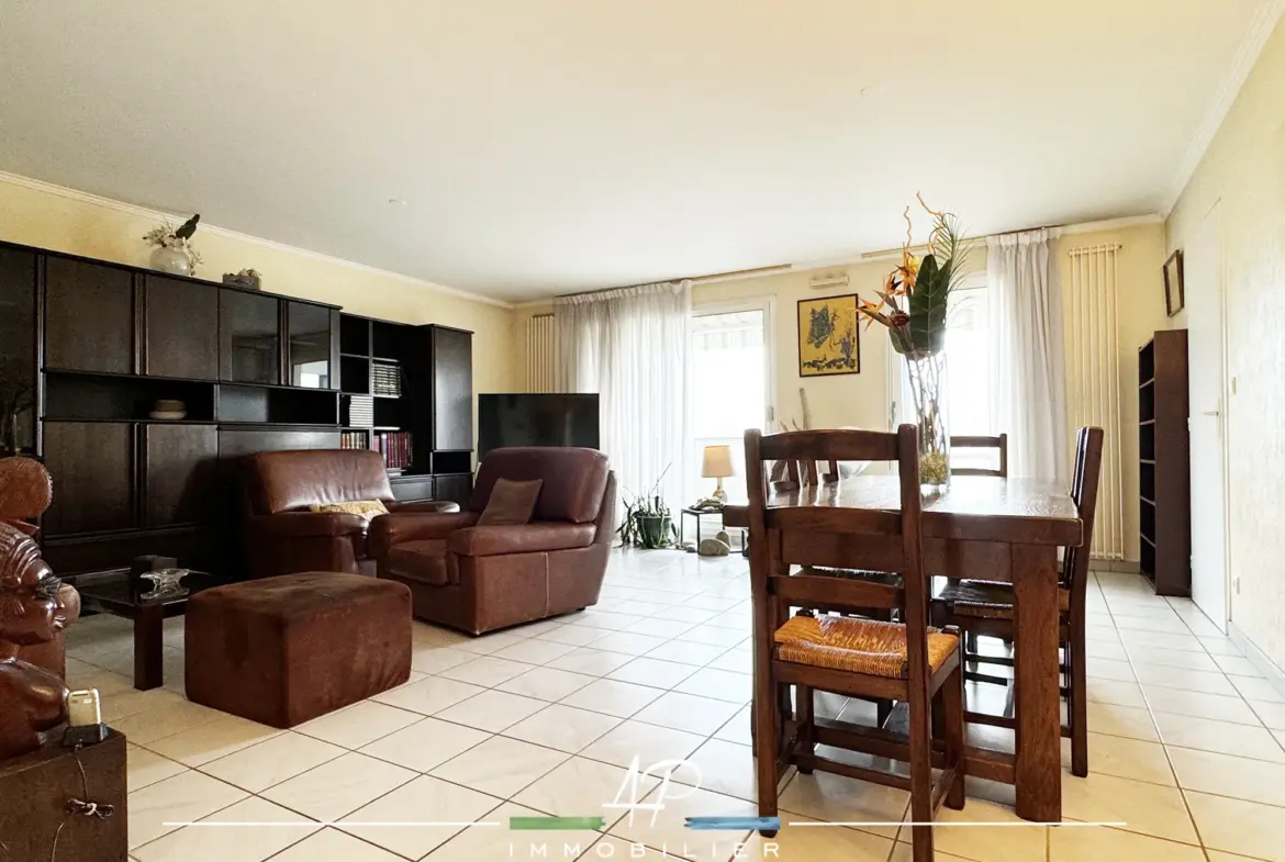 Appartement spacieux avec terrasse dans résidence de standing à Fontaine les Dijon 