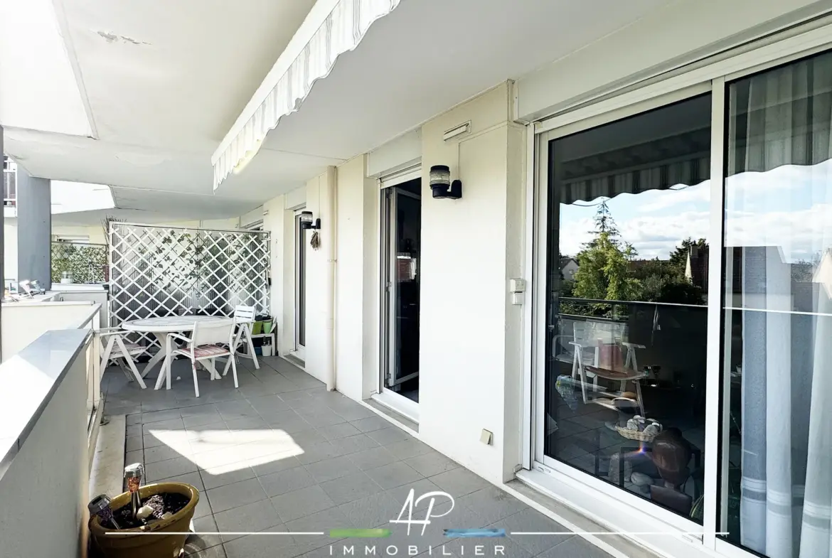 Vente d'un spacieux appartement avec terrasse à Fontaine les Dijon 