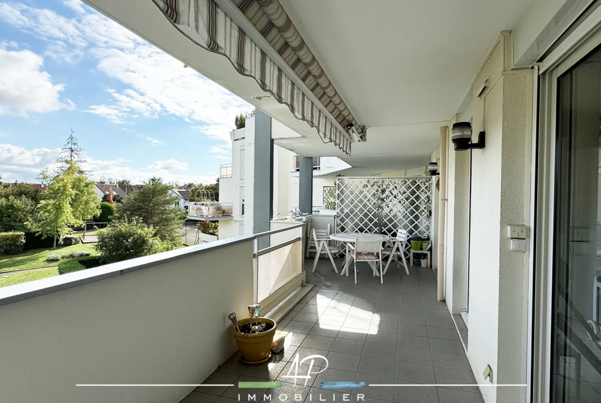 Vente d'un spacieux appartement avec terrasse à Fontaine les Dijon 