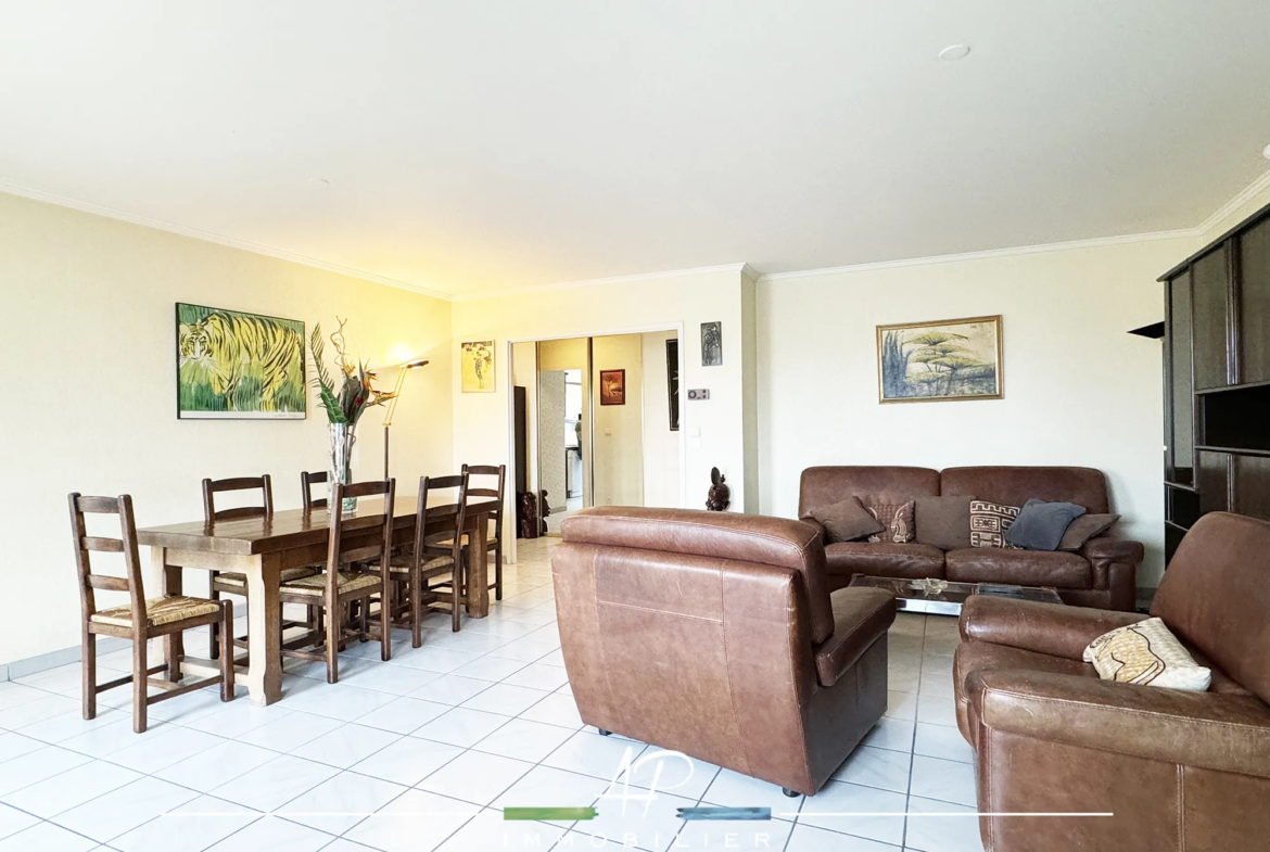 Appartement spacieux avec terrasse dans résidence de standing à Fontaine les Dijon 