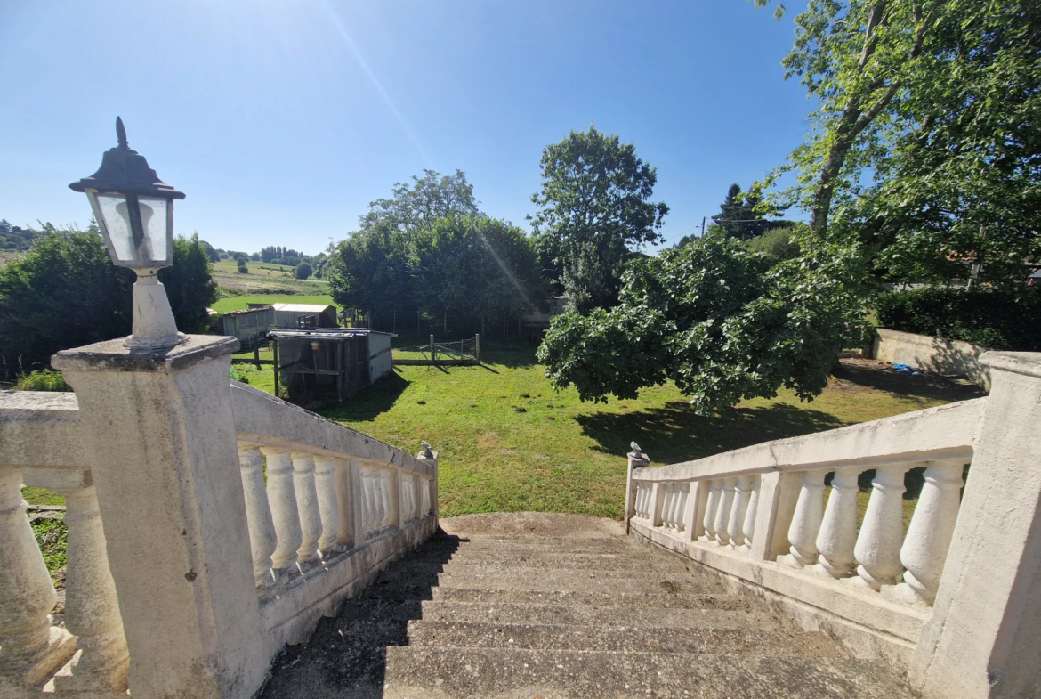 Maison de style Arcachonnaise à Bazas - 120 m² avec jardin et garage 