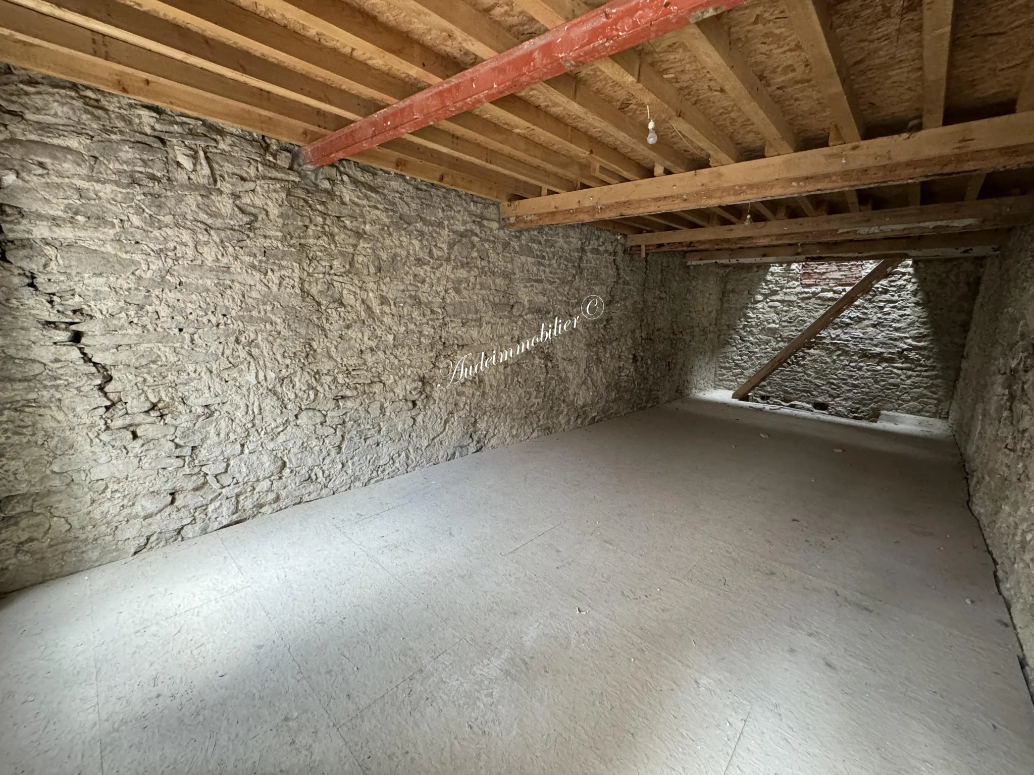 Maison en pierre à rénover à Limoux - 120 m² 