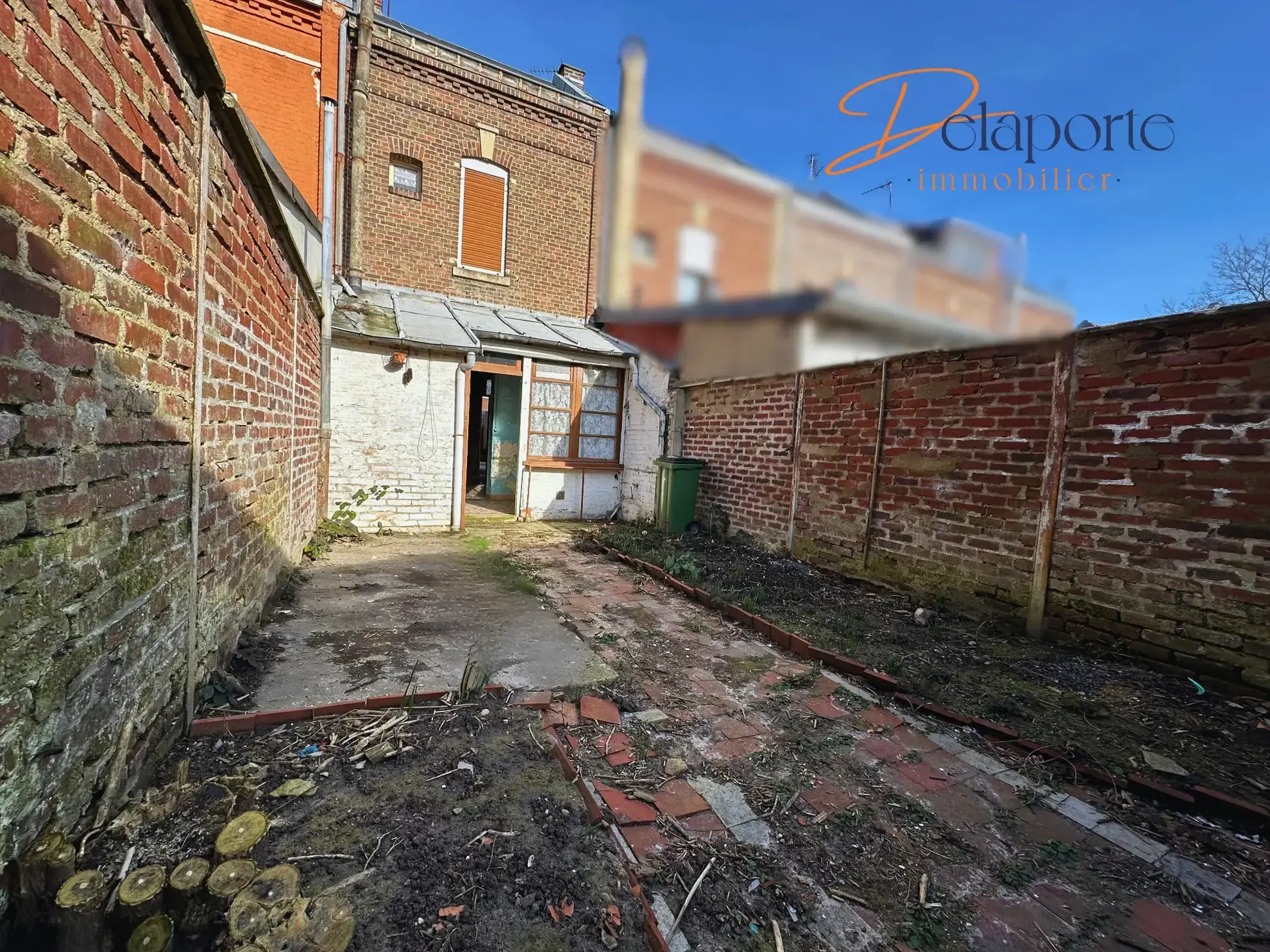 Maison à rénover à vendre à Amiens, proche du CHU SUD 