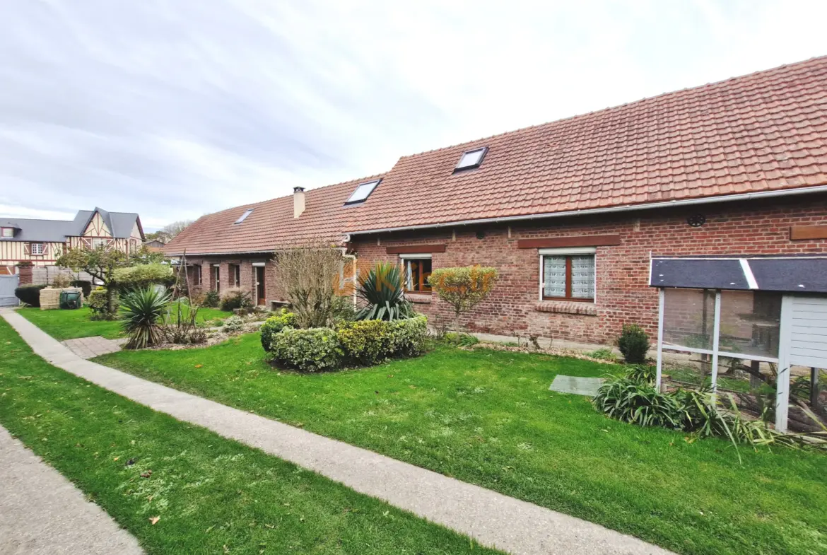 Jolie maison de village rénovée avec jardin près de la plage 