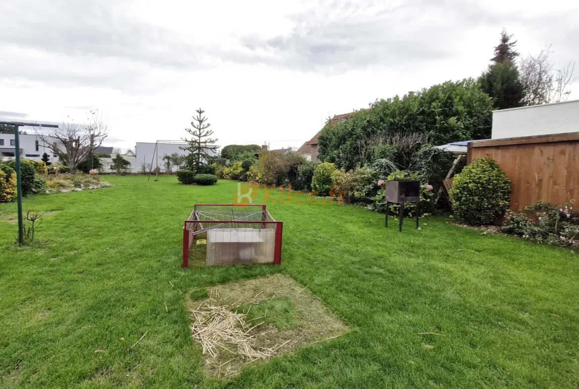 Jolie maison de village rénovée avec jardin près de la plage 