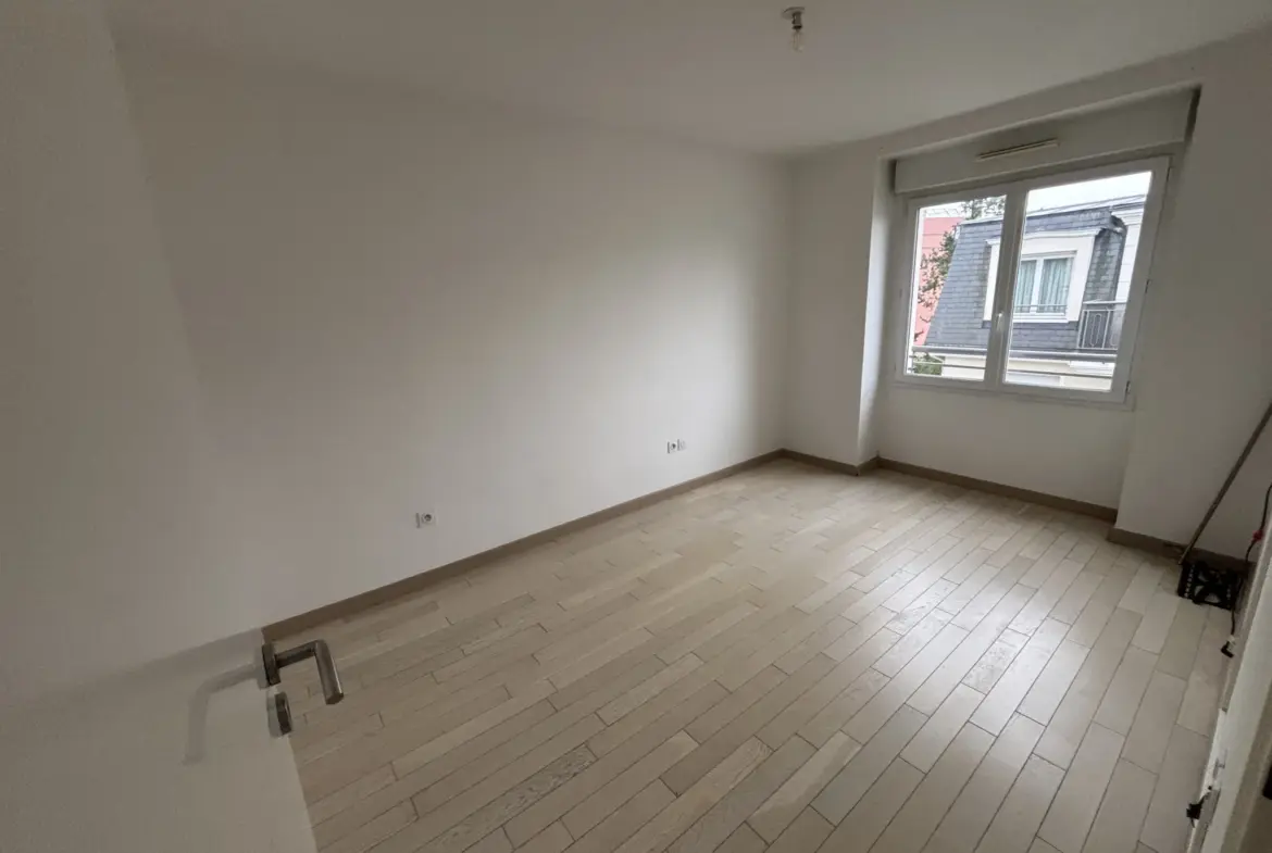 À vendre : Appartement T2 avec balcon à Ste Geneviève des Bois 